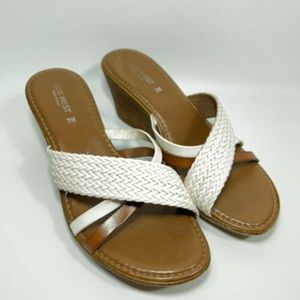 Nine West Made In Italy Brown & White Wedge Sandals Shoes Womens Size 7 M